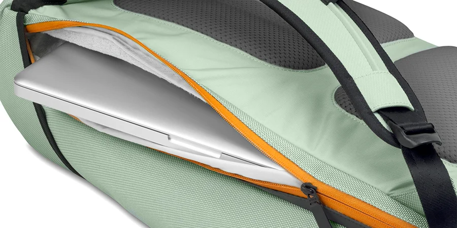 courier-backpack_mint1.jpg