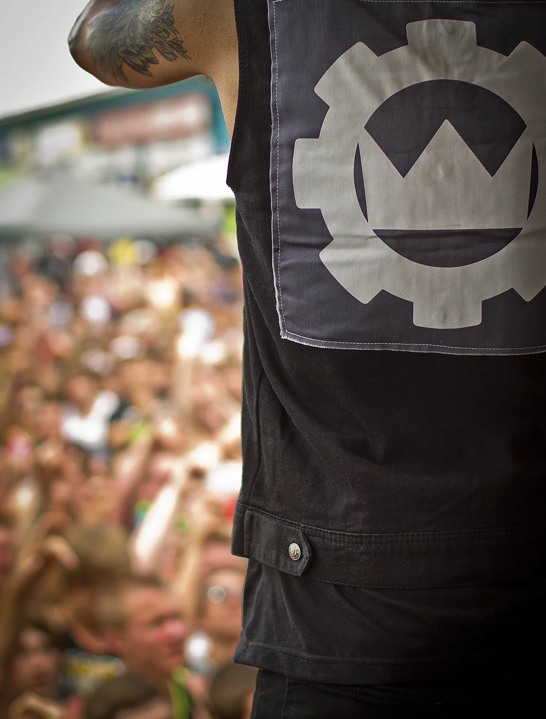 CrownTHeEmpire.jpg