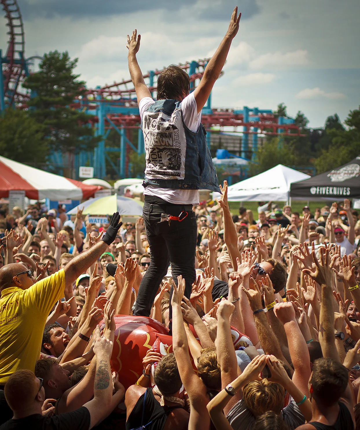 Silverstein_InflatableTurkeyStand.jpg