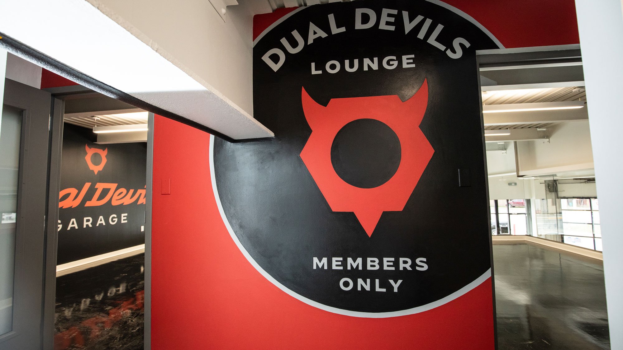 dual-devils_members-lounge.jpg