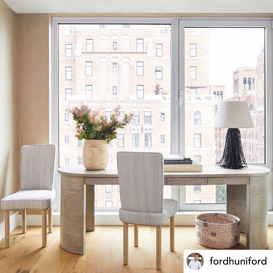 Thrilled to see our fabric Horsehair looking wonderful in this stunning interior from @fordhuniford. Happy Friday!  Horsehair is available in NYC @SavelFabrics, 
in LA @DesignAllianceLA, 
in SF @GeorginaRiceCo, 
and London @MilesDeLange. 
#Horsehair 