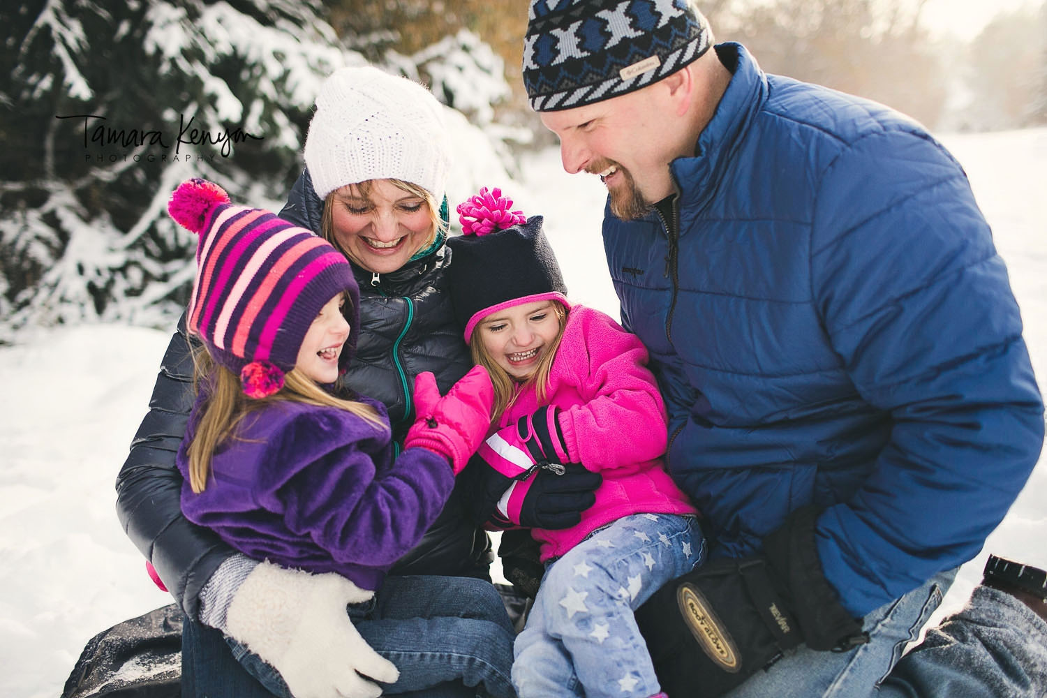 lifestyle family session in the winter