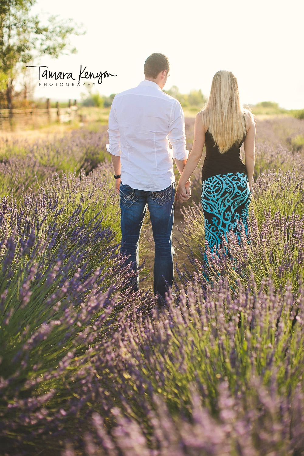 engagement photos field of flowers boise
