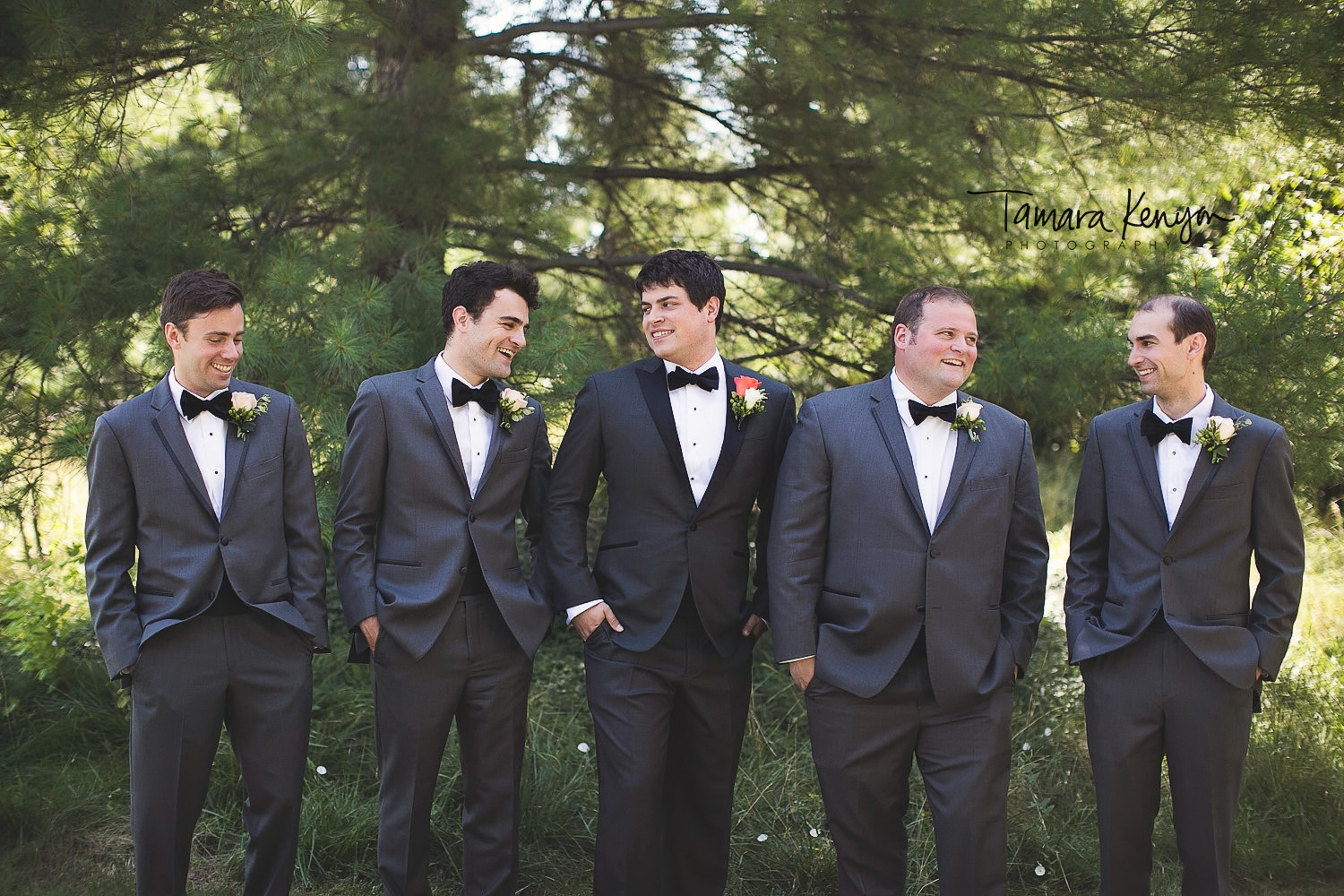 candid groomsmen photos