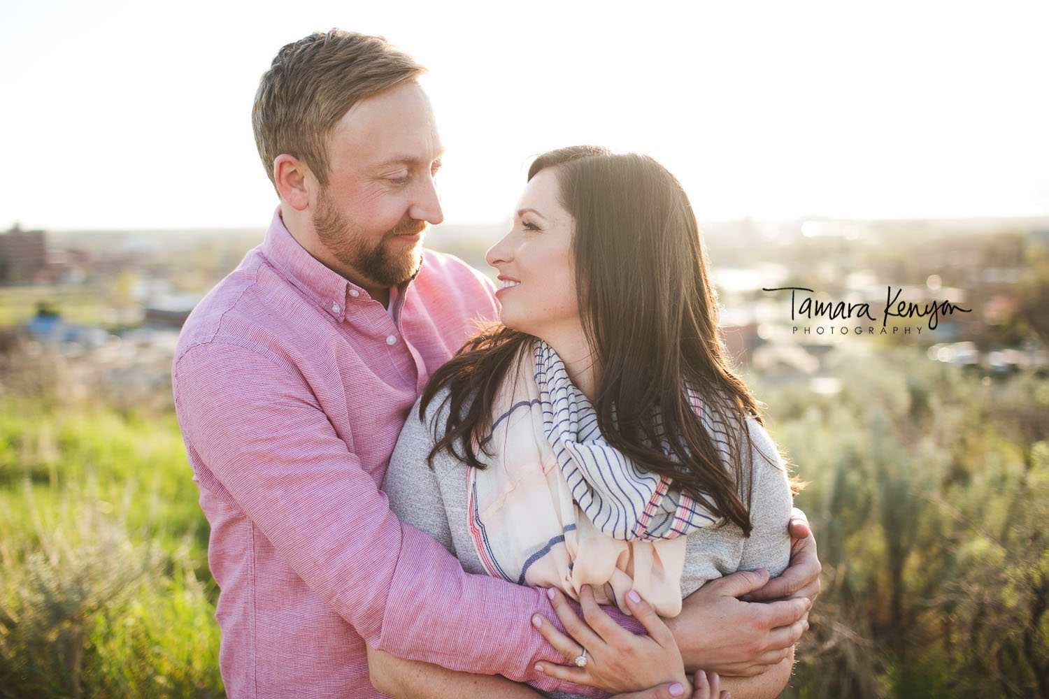 engagement photos in the boise foothills