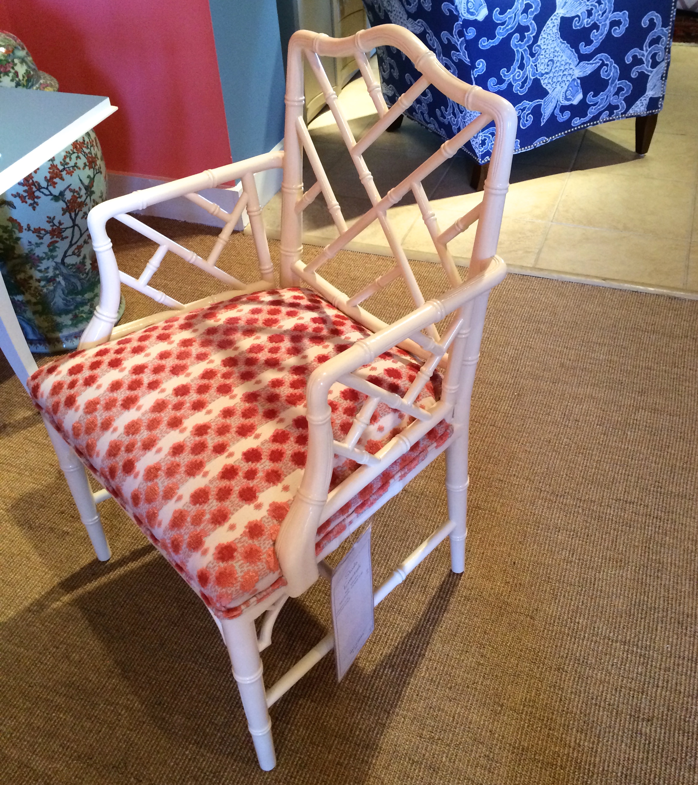 I want this chair!! It's shown in one of my favorite Tilton Fenwick patterns here.