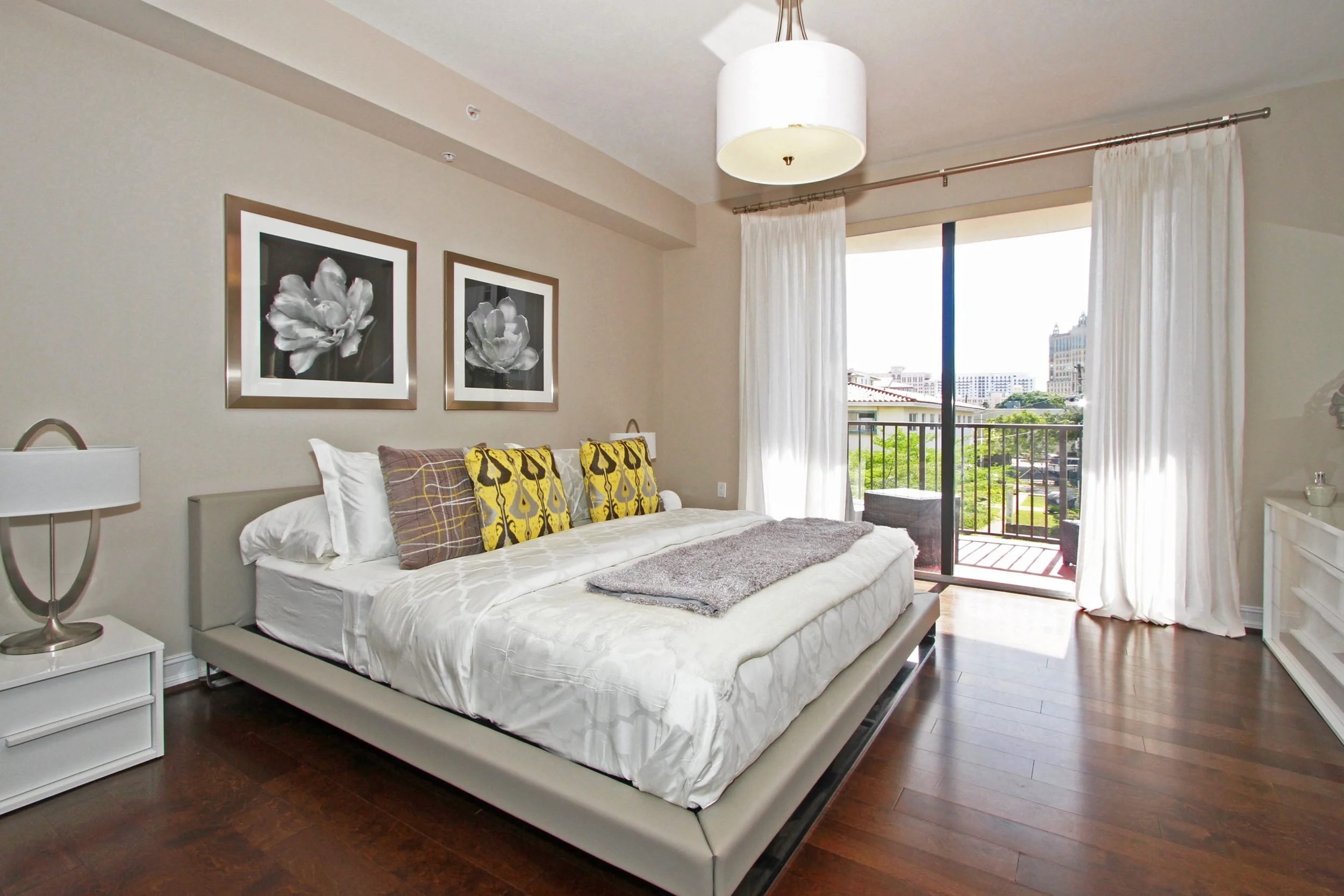 1650_galiano_st_th13_MLS_HID760832_ROOMmasterbedroom1.jpg