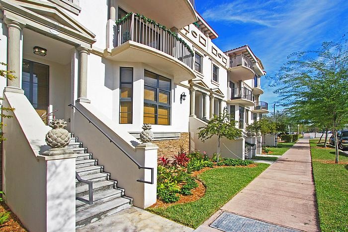 porch_700.jpg