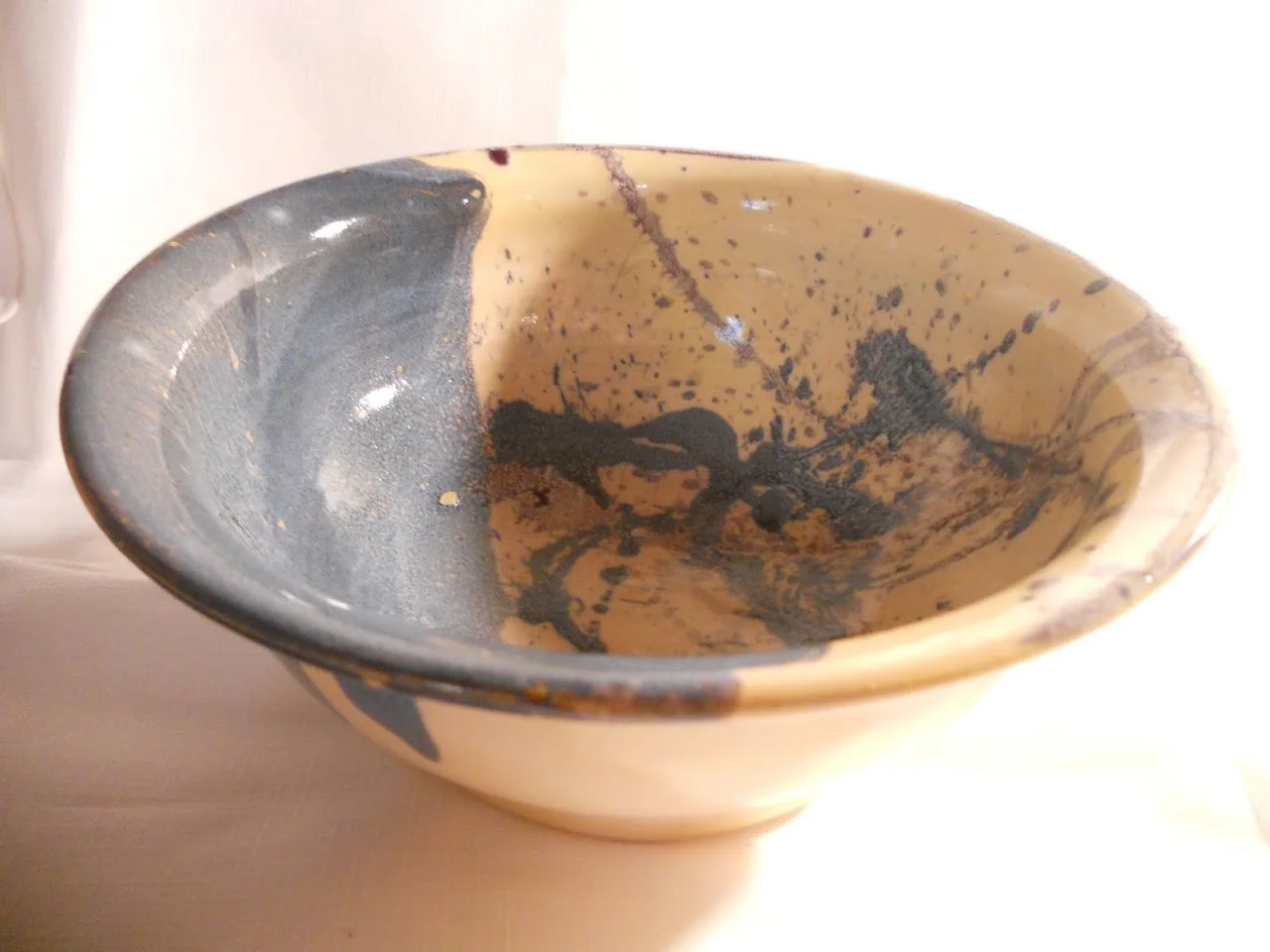 Large Rimmed Serving Bowl