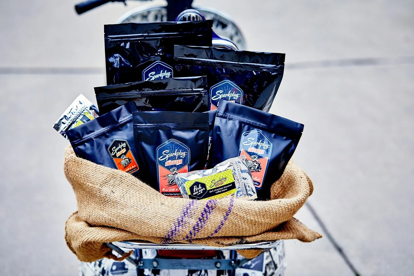 If you're already an #AutoPilot club member - you KNOW how #SparkplugCoffee makes your day every time we deliver to your door!
Have you considered the GIFT of coffee for a friend?! It's the hottest, awesomest, most thoughtfulest #GiftForACoffeeLov