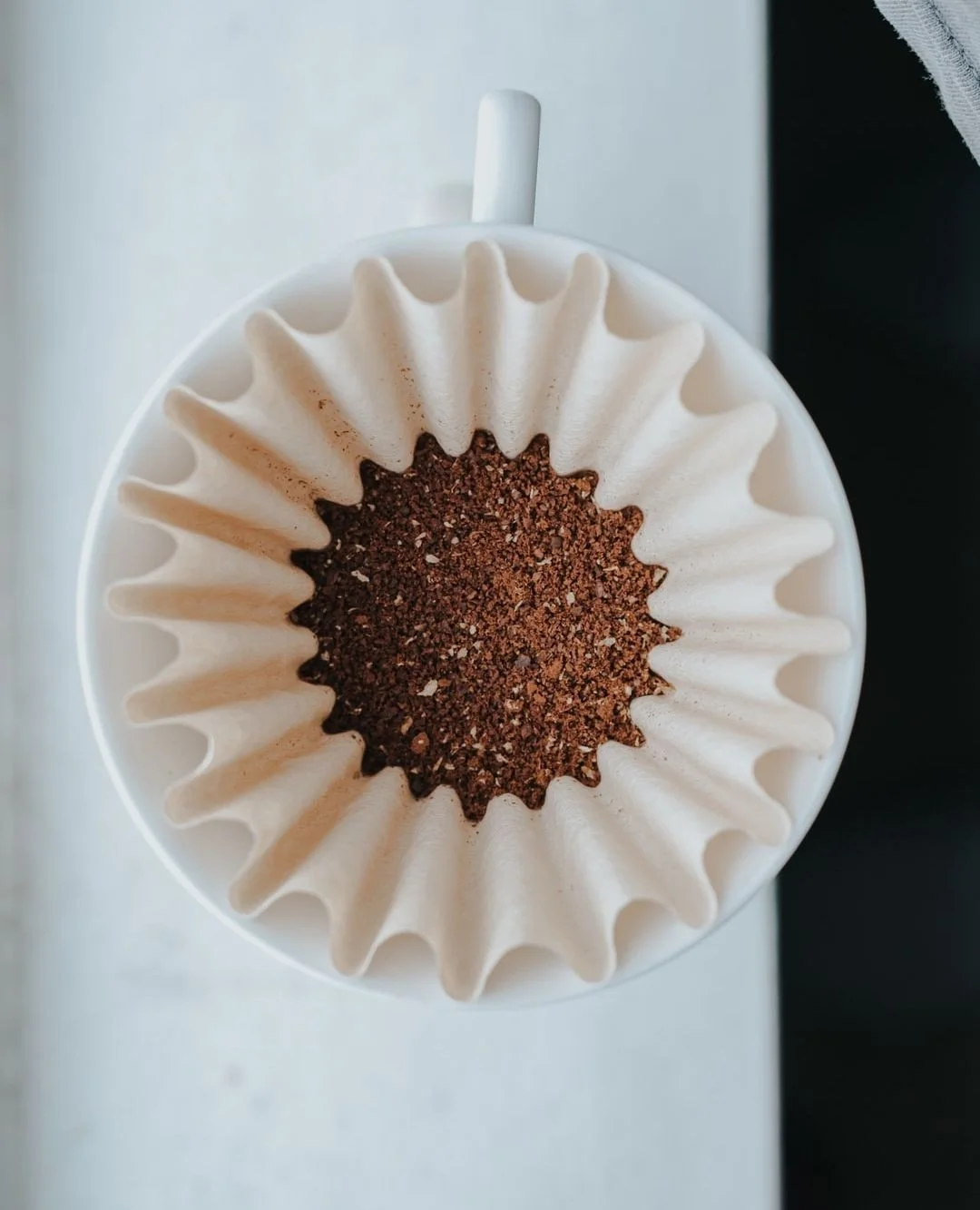 Q. WHAT GRIND SHOULD MY COFFEE BE? 
LONGER TIME = COARSER GRIND.
The longer the coffee grinds are in contact with the water, the coarser they should be. Too fine a grind can make bitter coffee. For high temperatures and short brew times, a fine