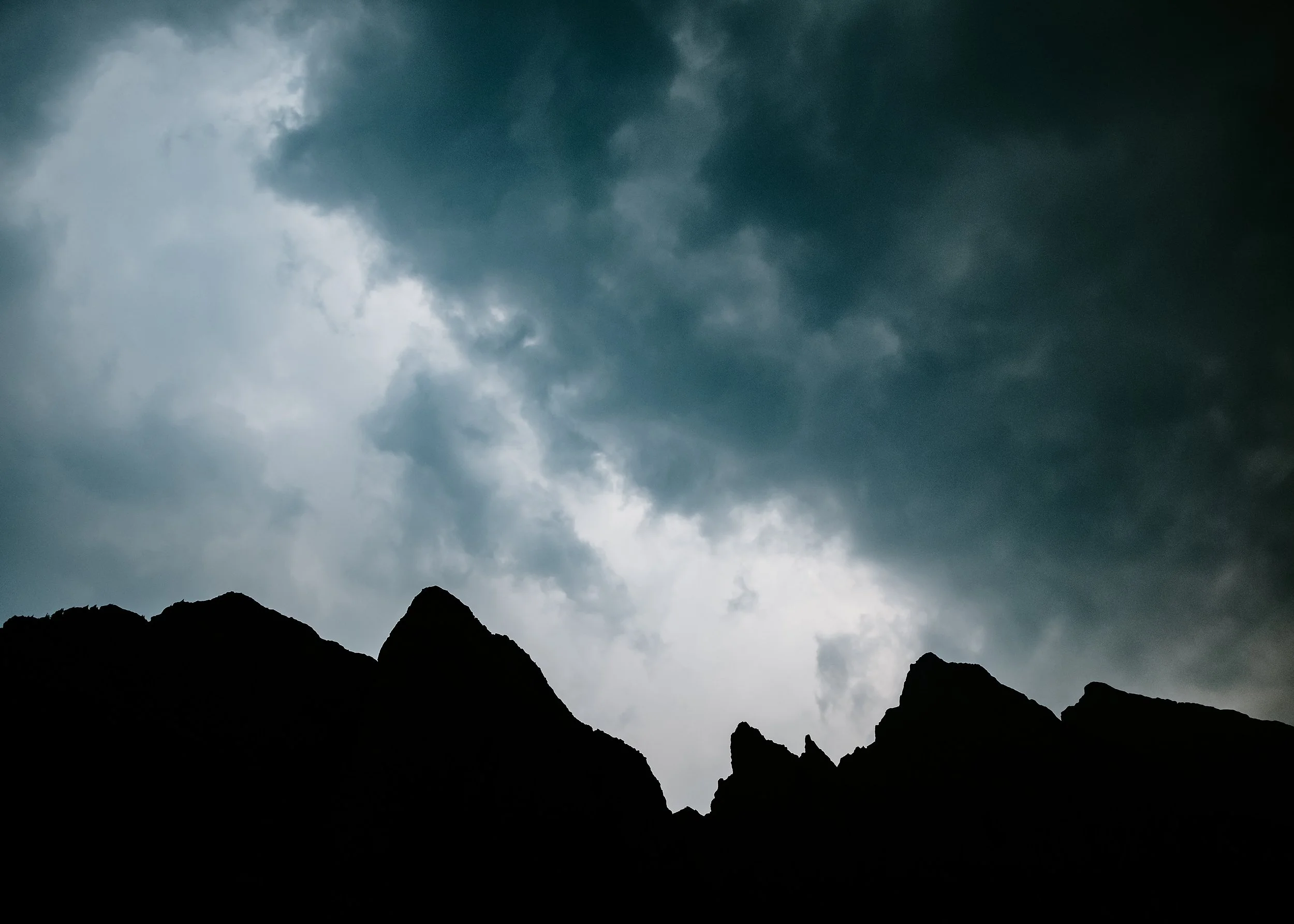 blue-mountain-sky-dramatic.jpg