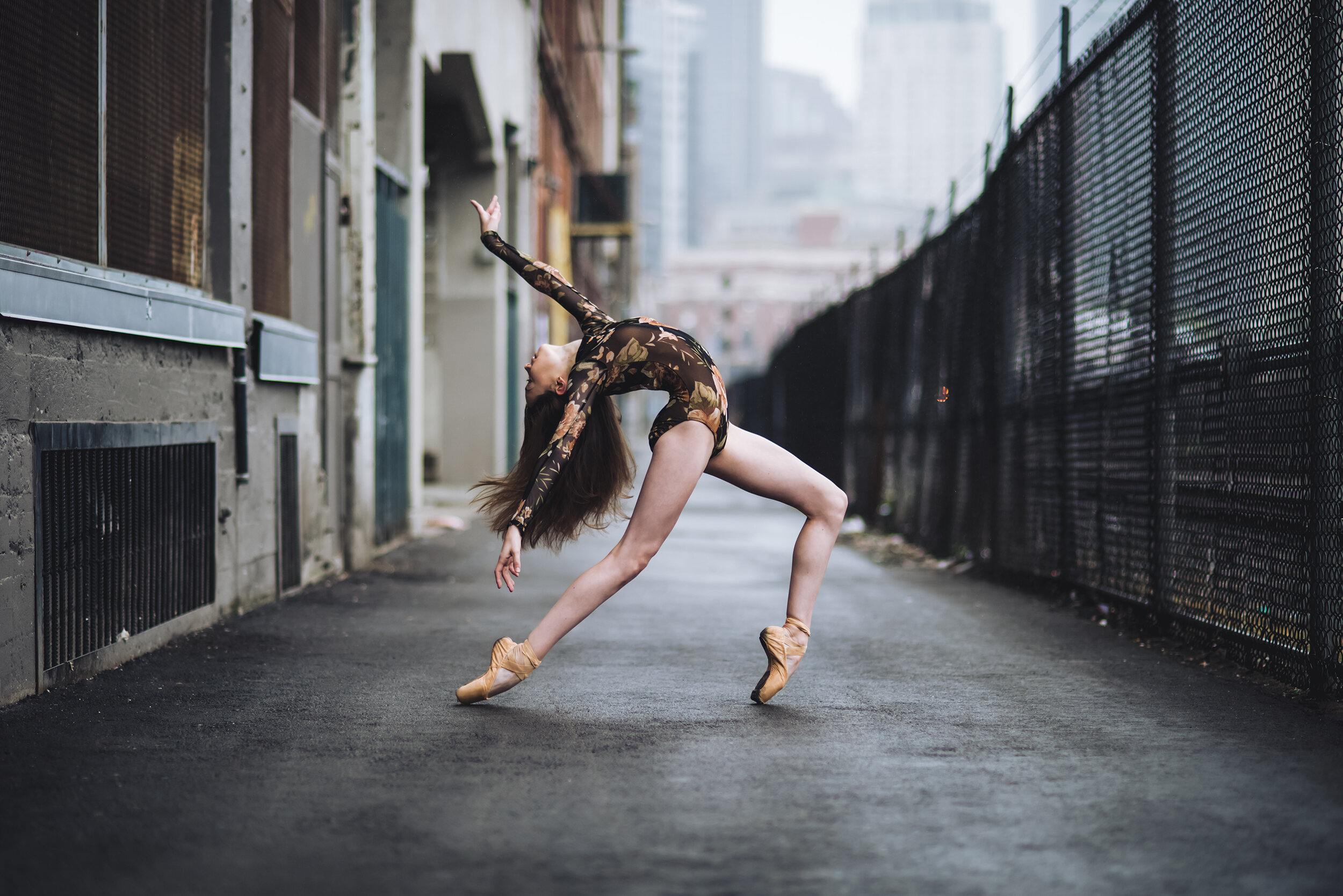 ballerina-gastown-alleyway.jpg