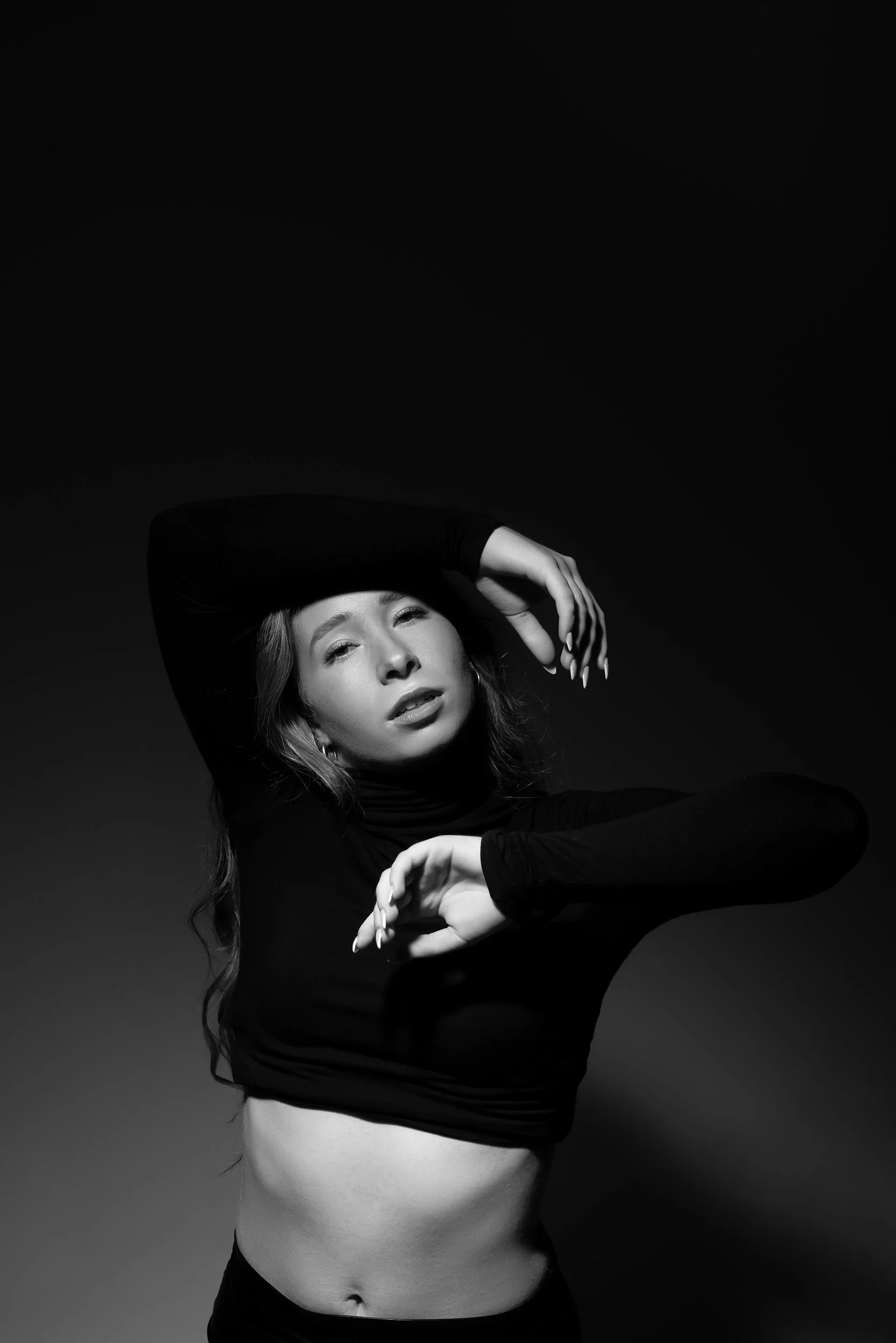 dancer-portrait-arms-framing-face.jpg