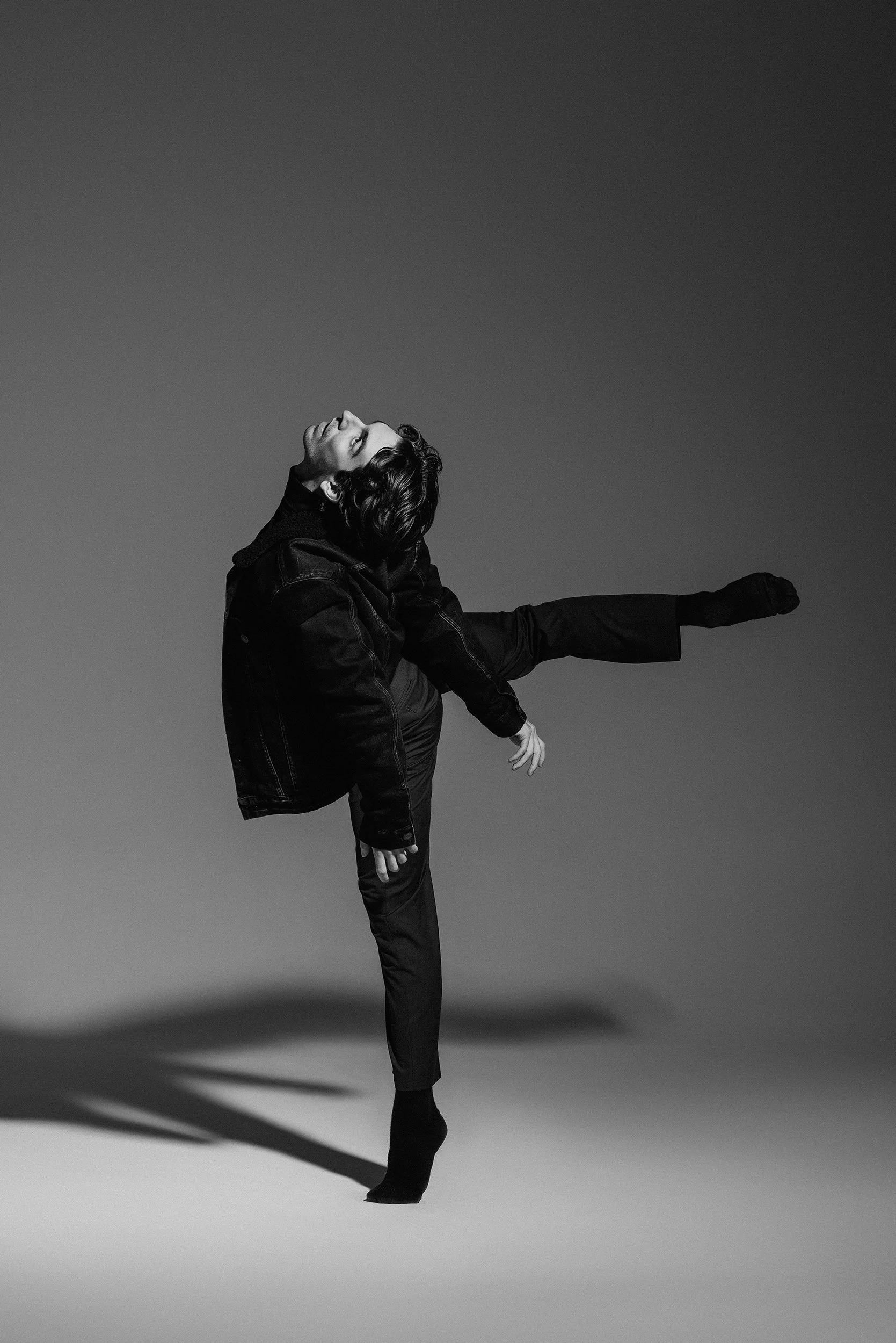 male-dancer-blackandwhite-arabesque.jpg