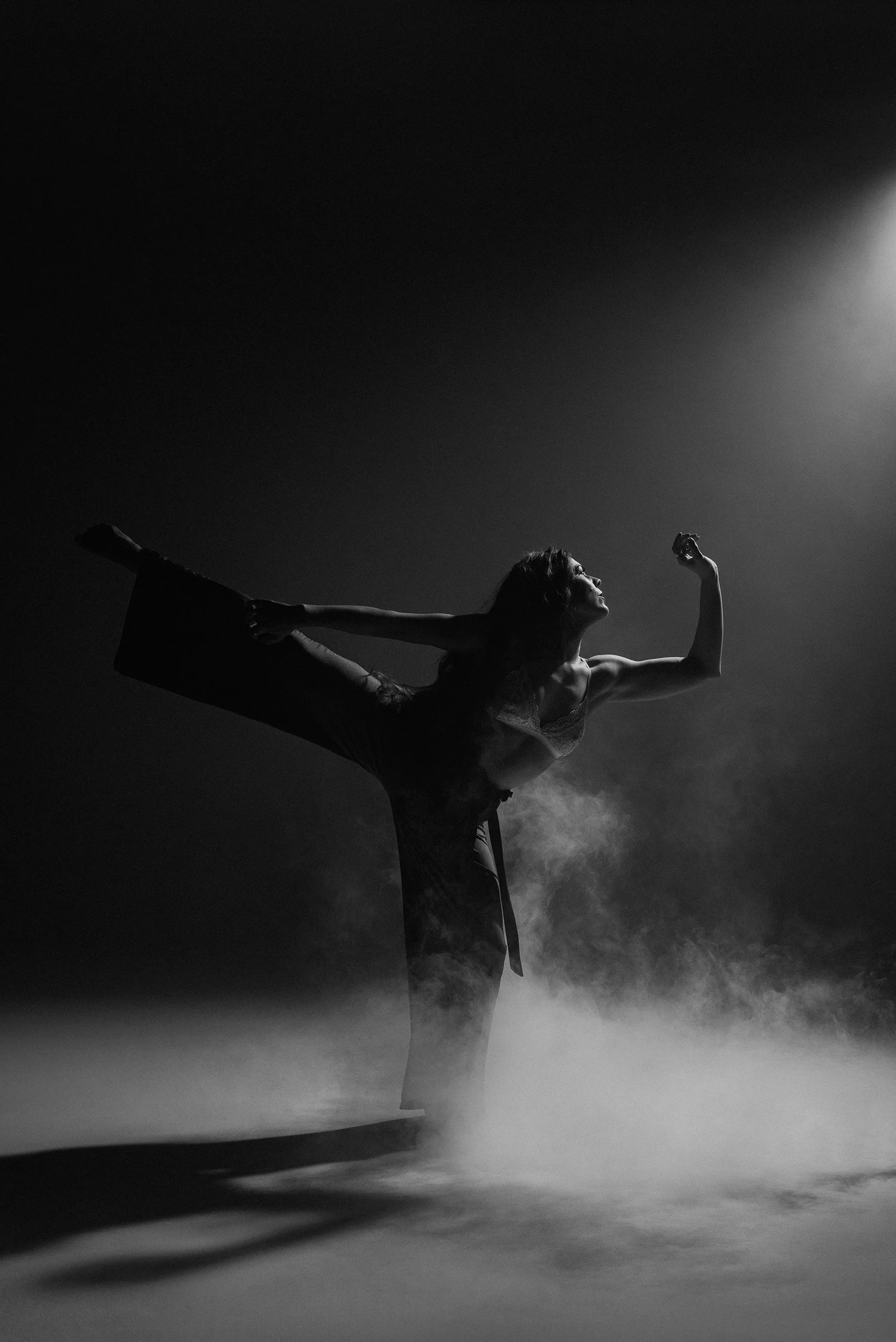 smokey-moody-spotlight-dancer-arabesque.jpg