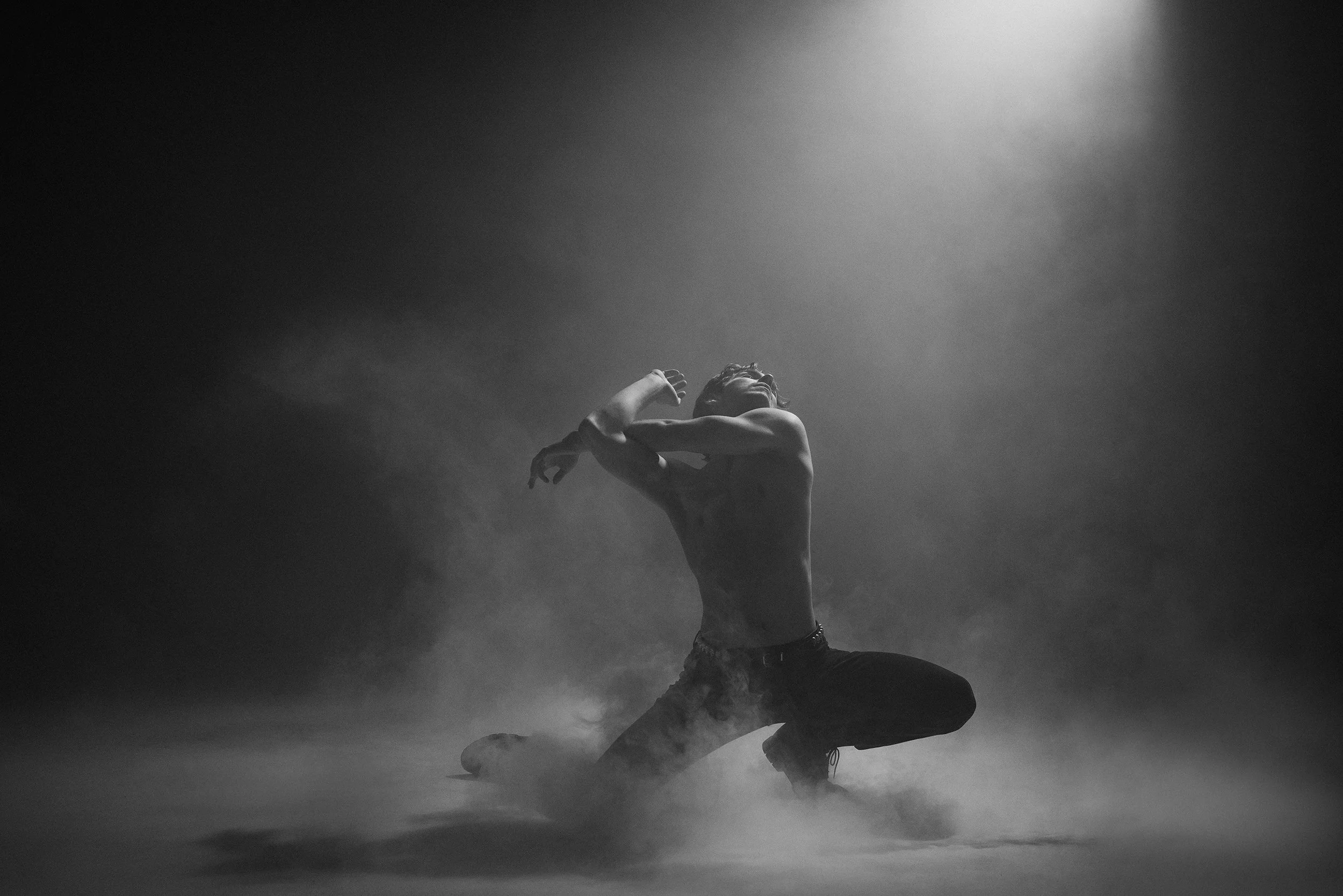 smokey-moody-spotlight-dancer.jpg