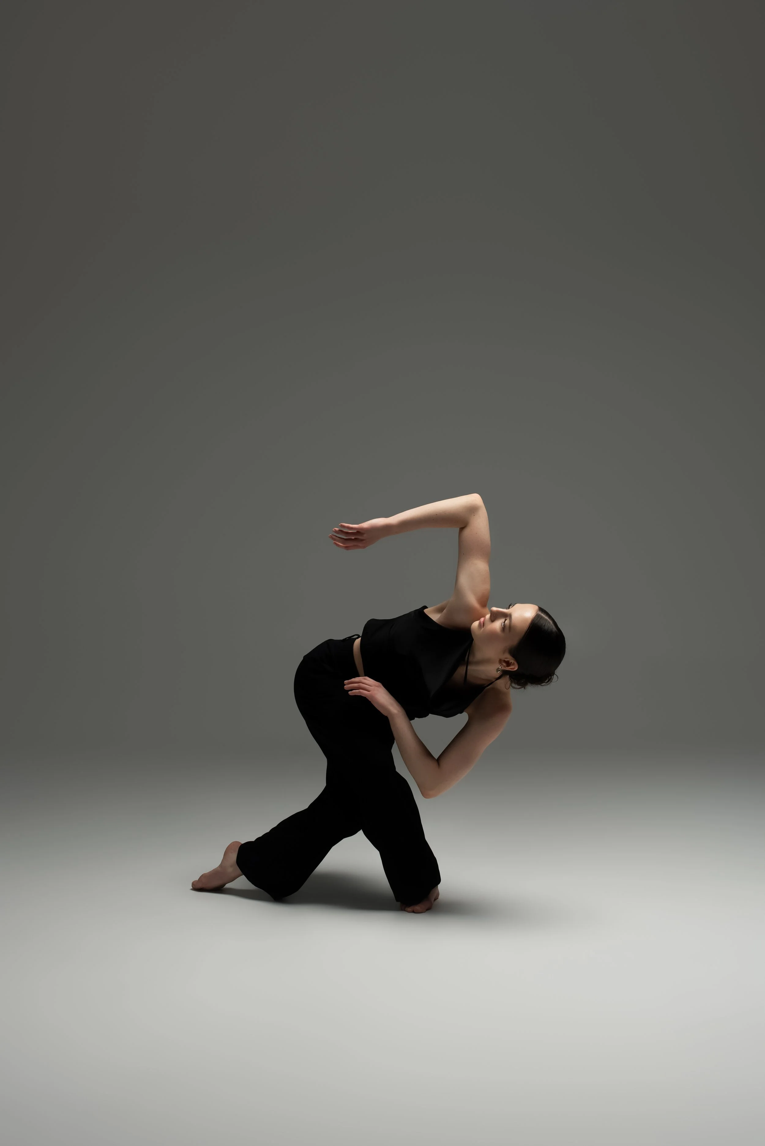 contemporary-dancer-dancing.jpg