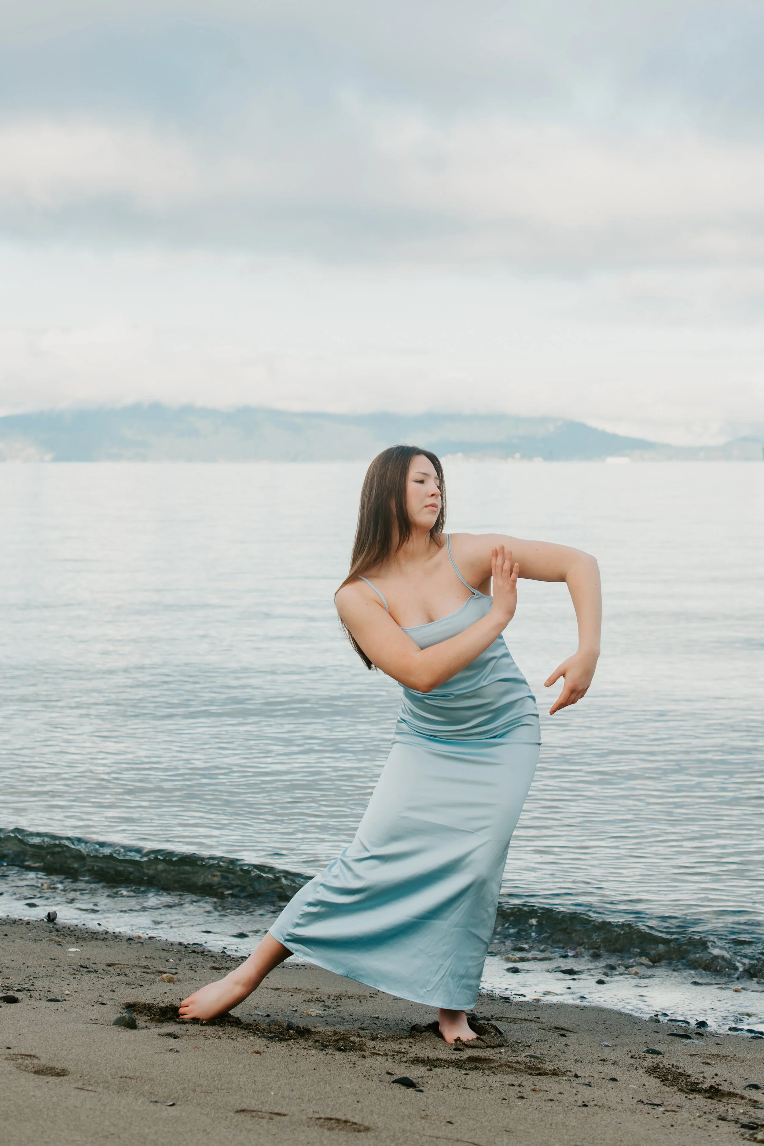 dancer-blue-dress-ocean.jpg