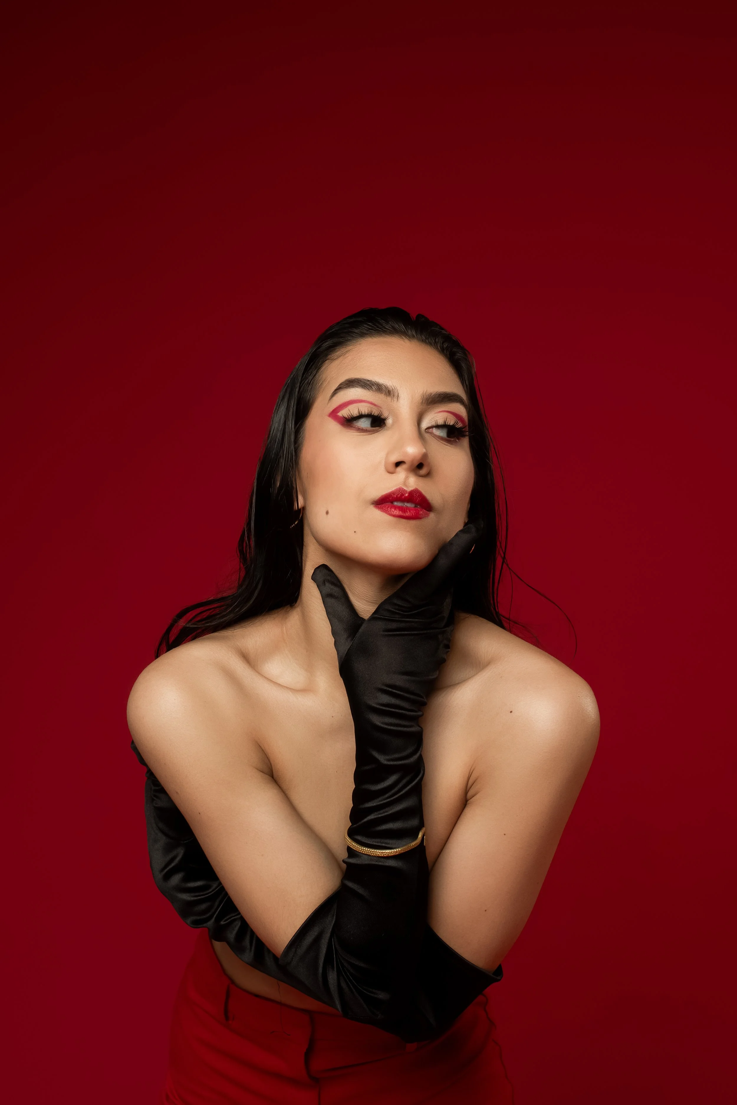dramatic-portrait-red-backdrop.jpg