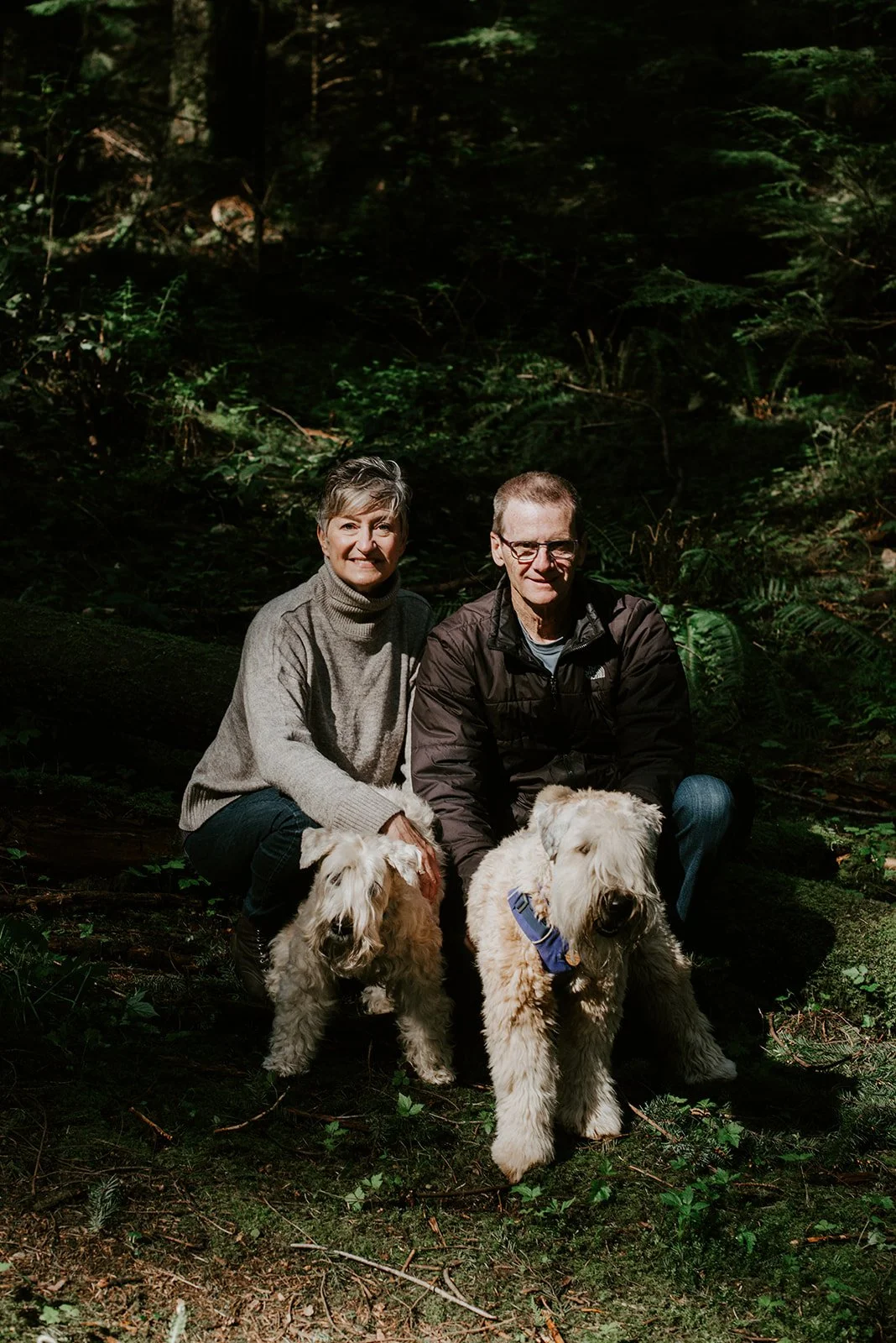 couple-with-two-dogs.jpg