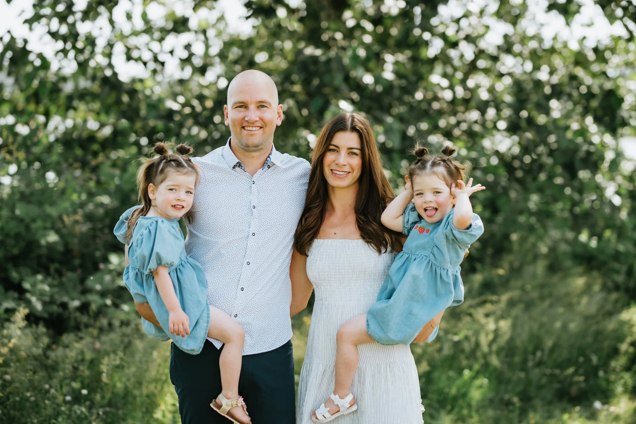 family-of-4-goofy-faces.jpg