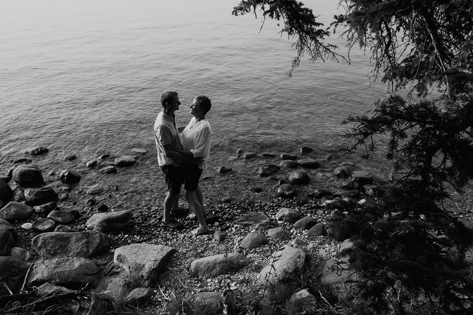 couple-infront-of-lake.jpg