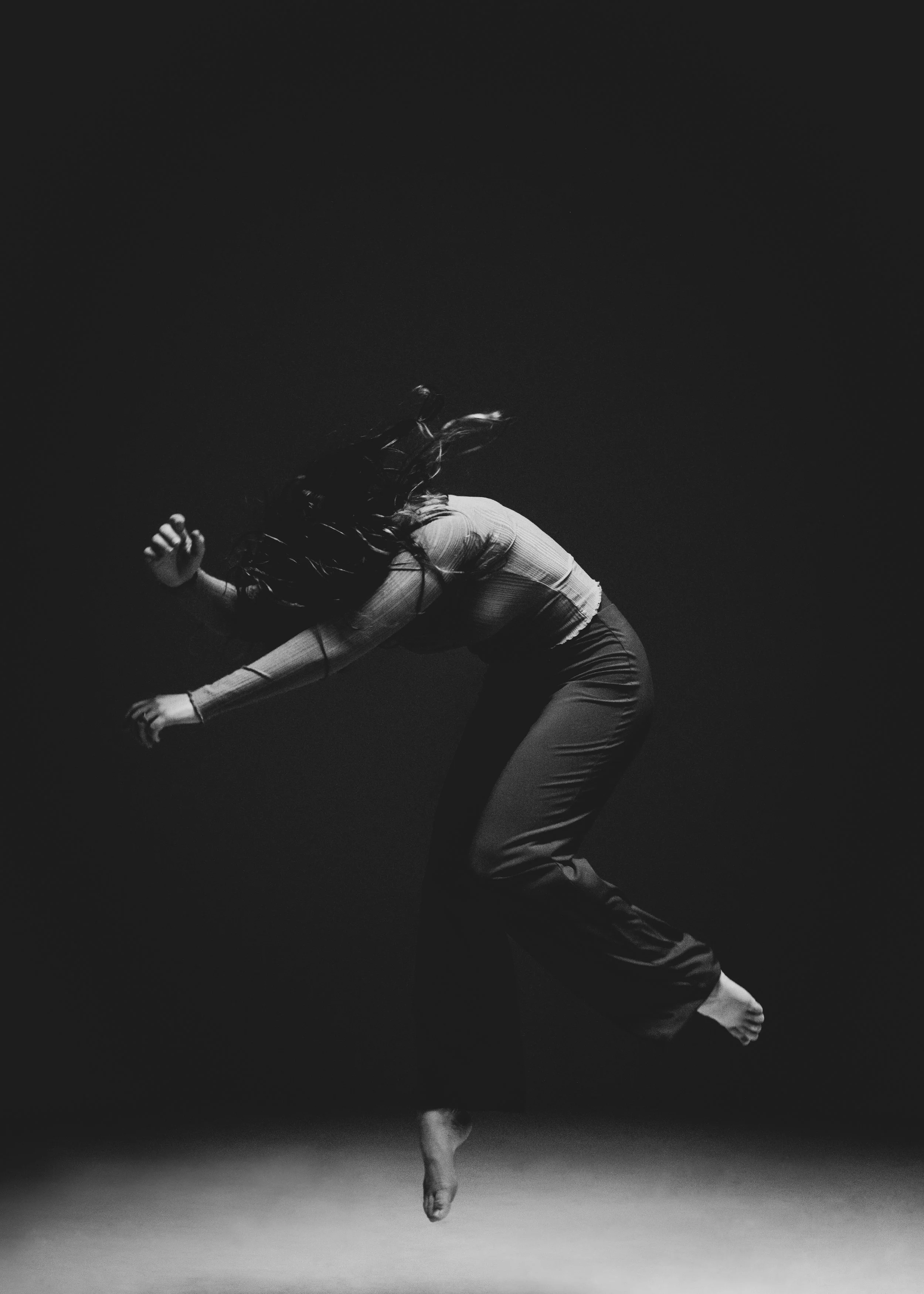 dancer-jumping-moody-lighting.jpg
