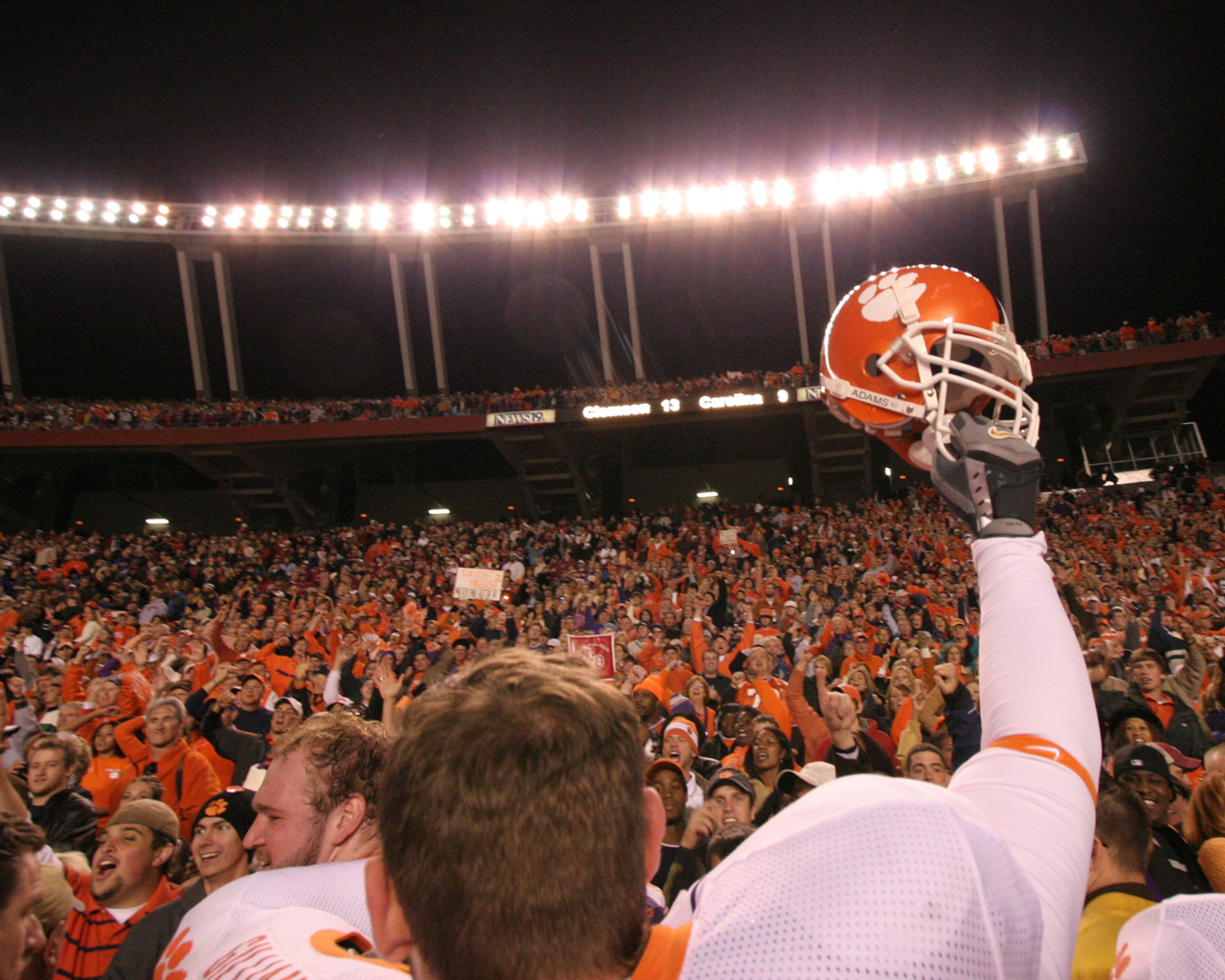 helmet-1280.jpg
