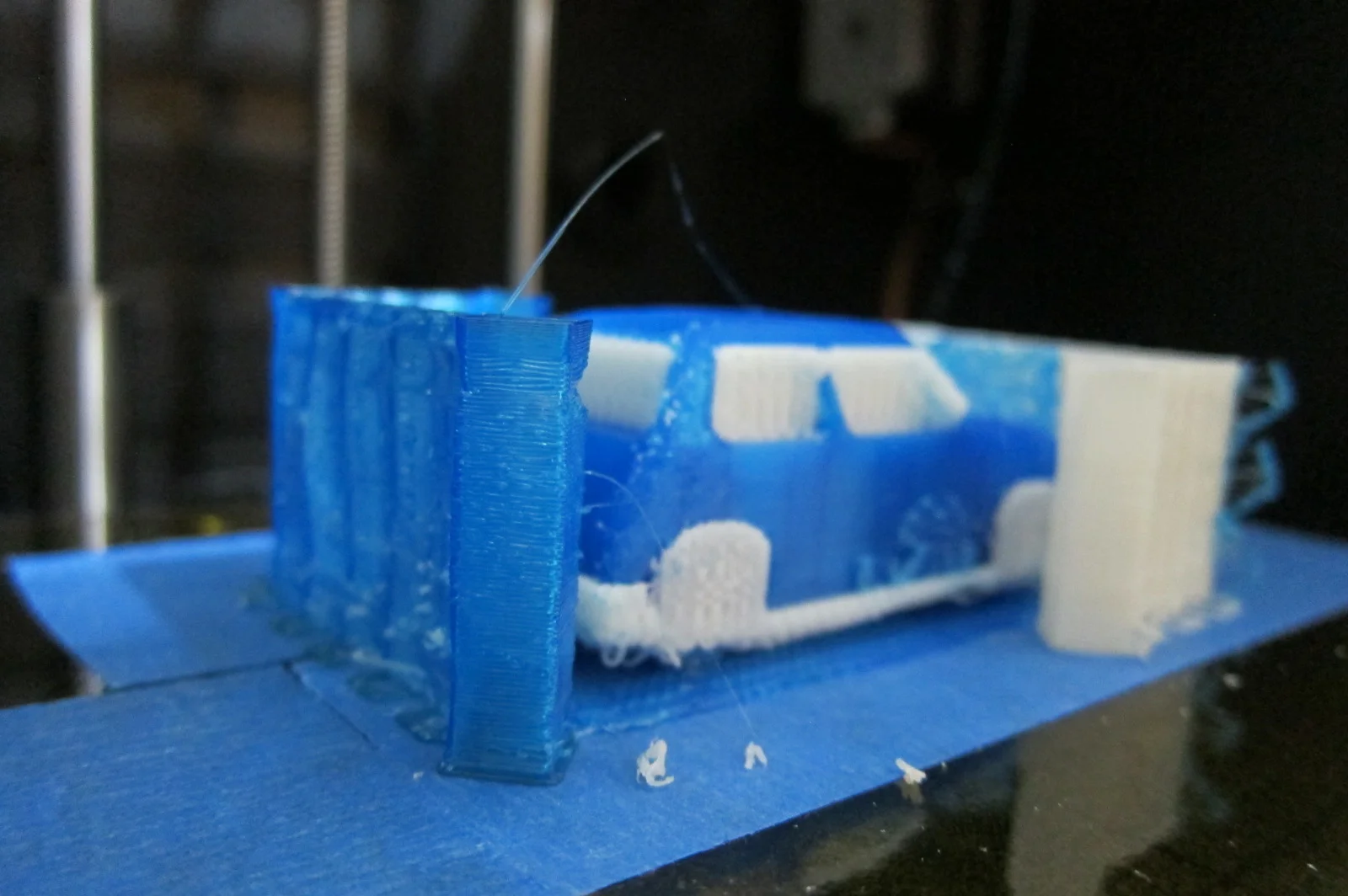 How to use dual-extruder 3D printer with dissolvable filament