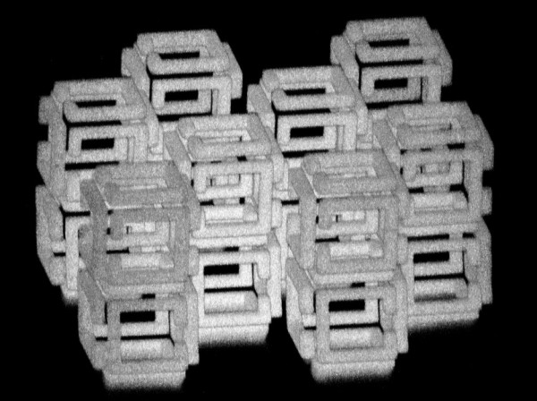 這張照片就是MIT研究團隊利用「內爆製造」做出的3D奈米結構,再複雜的結構對於「內爆製造」來說,都能輕鬆縮小成一千倍。 地球圖輯隊