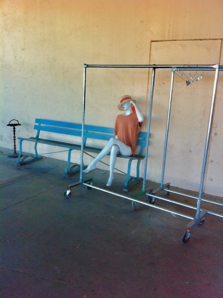 MANNEQUIN GETS DRESSED: LOS ANGELES
