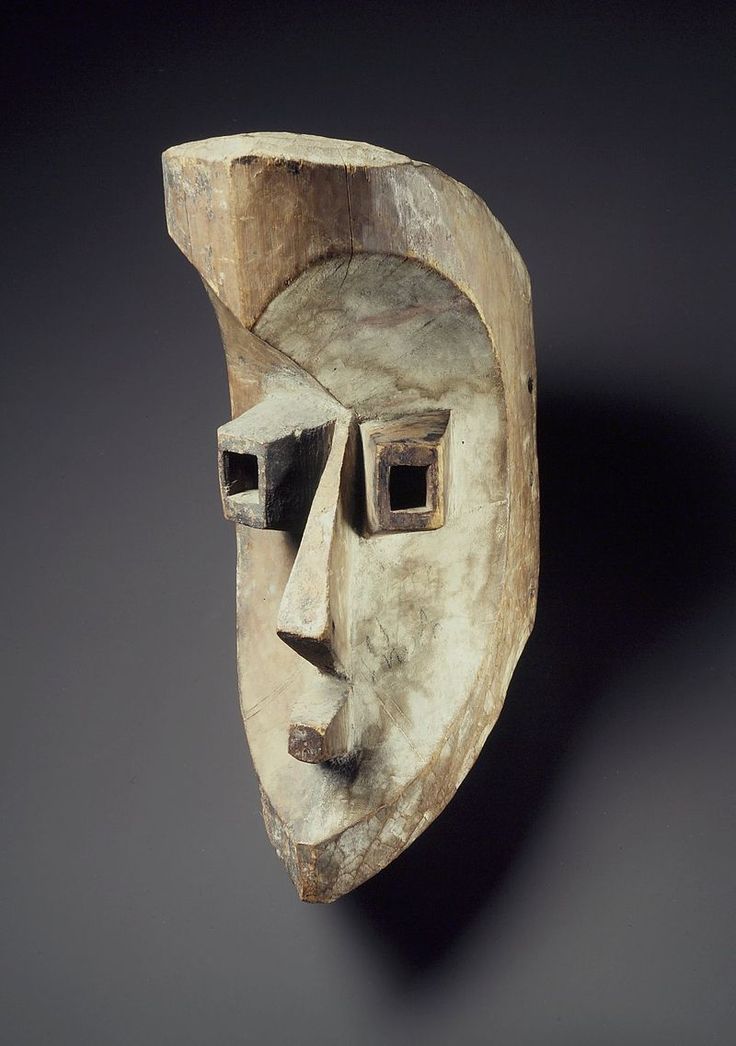 Gabon Mahongwe Mask, Brooklyn Museum.