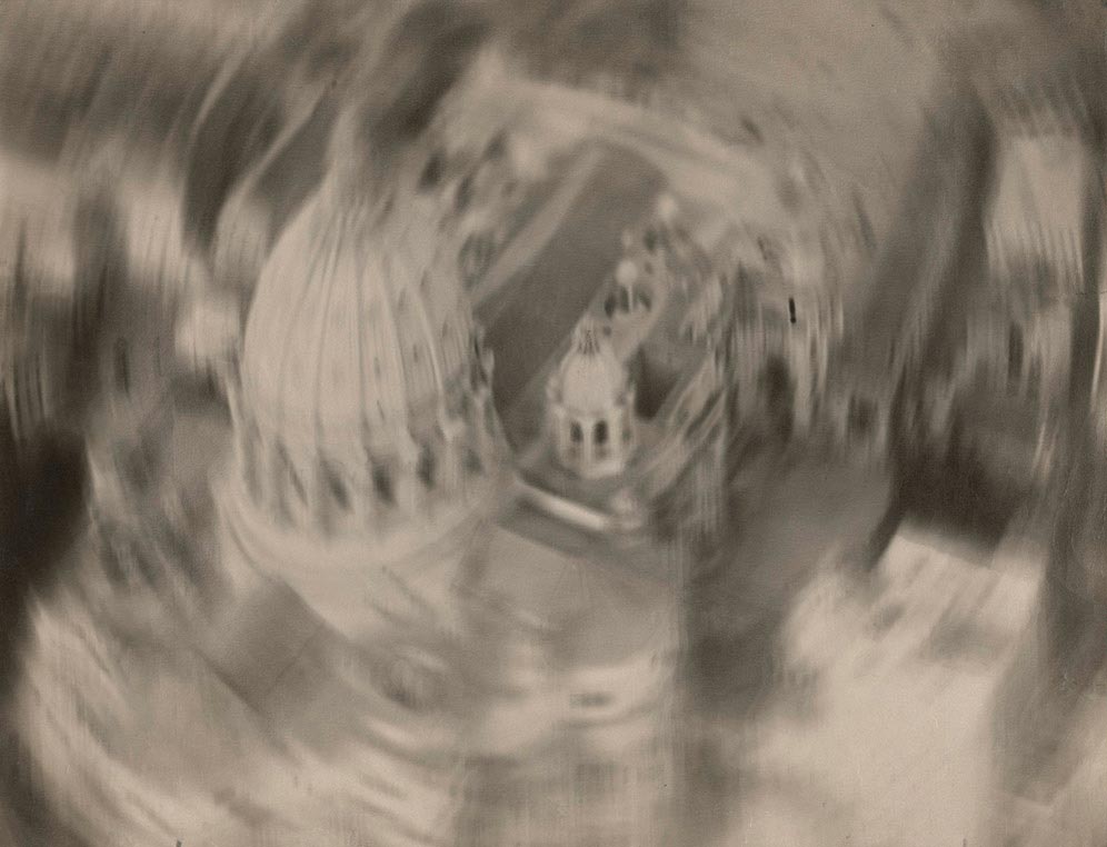 Filippo Masoero, Descending over San Pietro, c. 1927–37, Touring Club Italiano Archive, Milan.