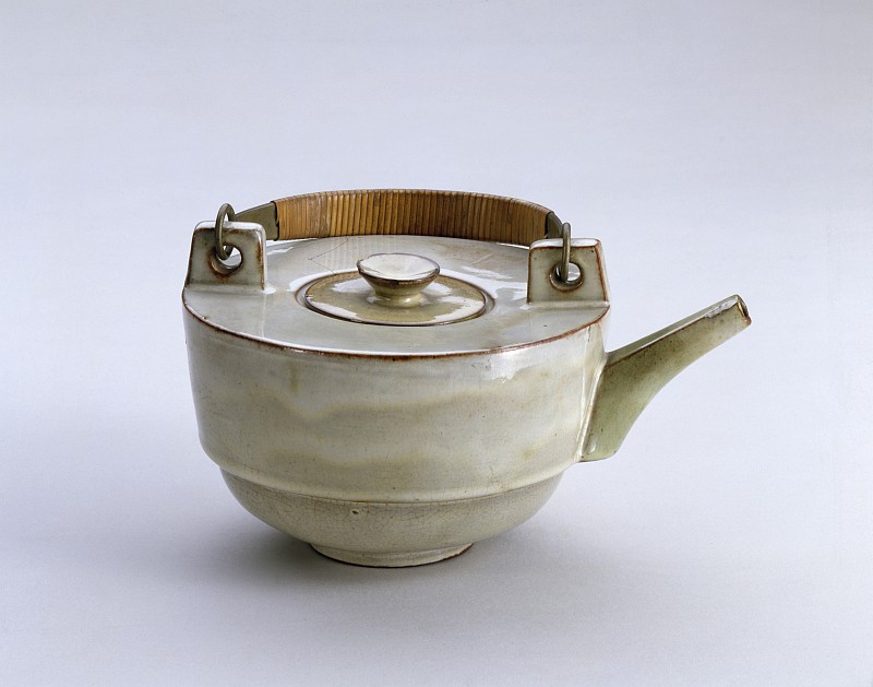 Theodor Bogler, Combination teapot with braided metal handle (L6) , 1923.