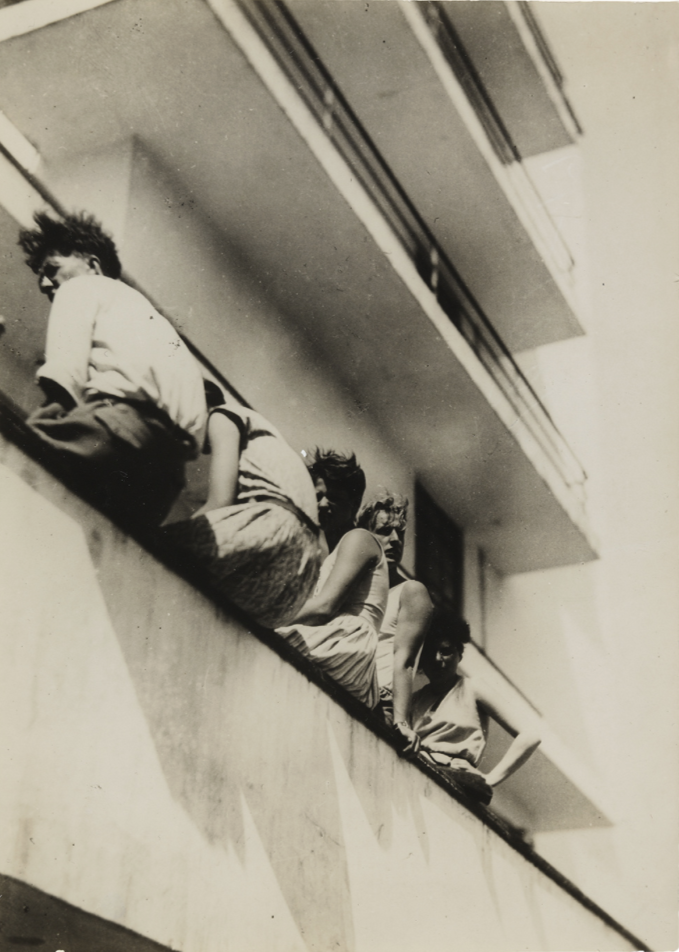Iwao Yamawaki, Lunch (12–2 p.m.) , 1931, The Museum of Modern Art, New York.