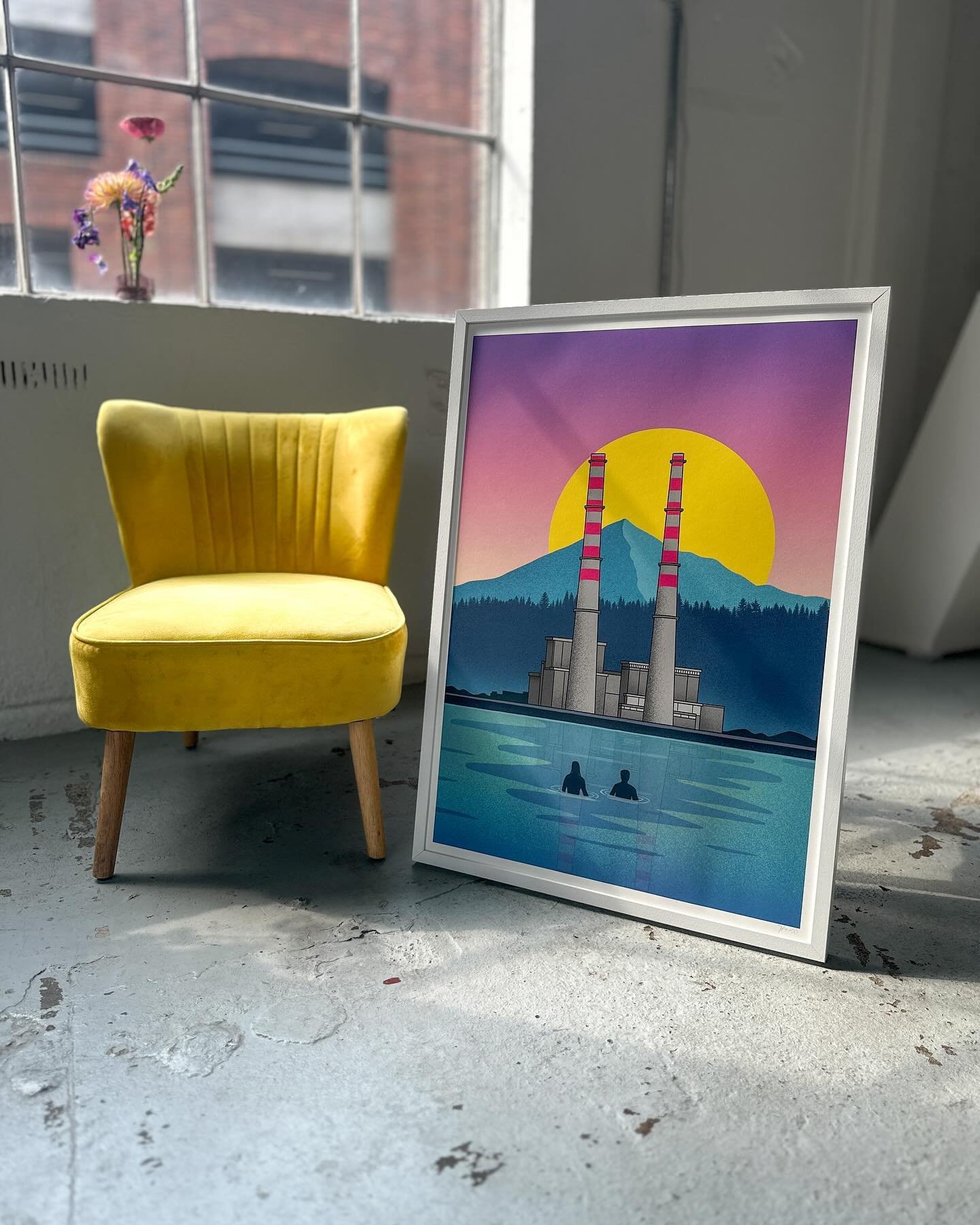 ☀️ Our number one print over the last few weeks. Love the sunny charm of this shot, with the yellow chair paired perfectly with our Poolbeg Swimmers print! 🩷🩷🩷
.
.
.
.
.
.
.
.
.
.
.
#showroom #illust #illustration  #printlife #printmaker #printmak