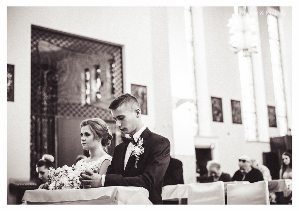bride-groom-ceremony-church.jpg