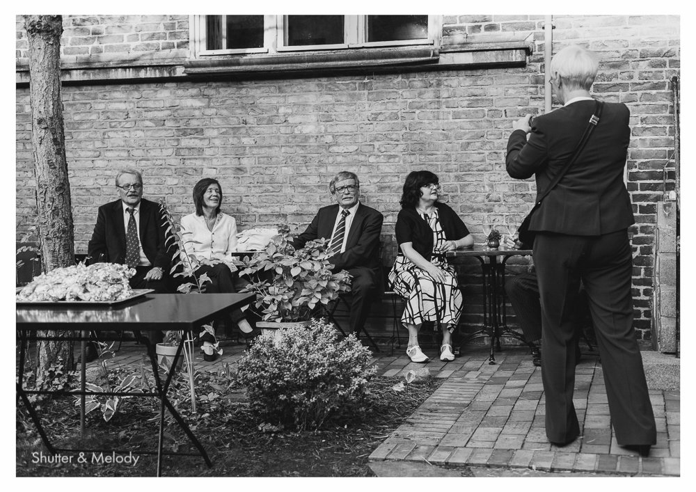 outdoor-cafe-family.jpg