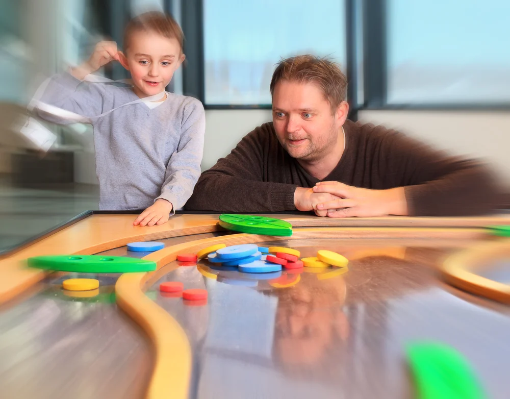 YES! Jeg slo fattern! Kunnskap formidlet via lek og fornøyelse kan i mange tilfeller være et godt alternativ til tradisjonell læring. Klikk på bildet for å forstørre.