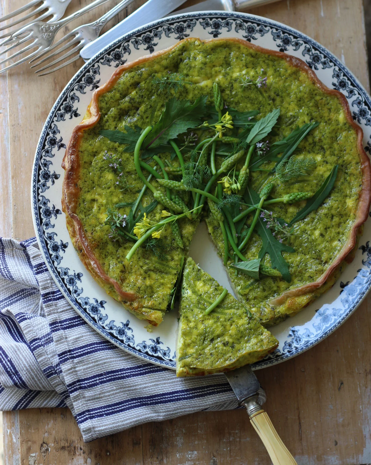 asparagus-quiche-rabbit-hill-lifestyle.jpg