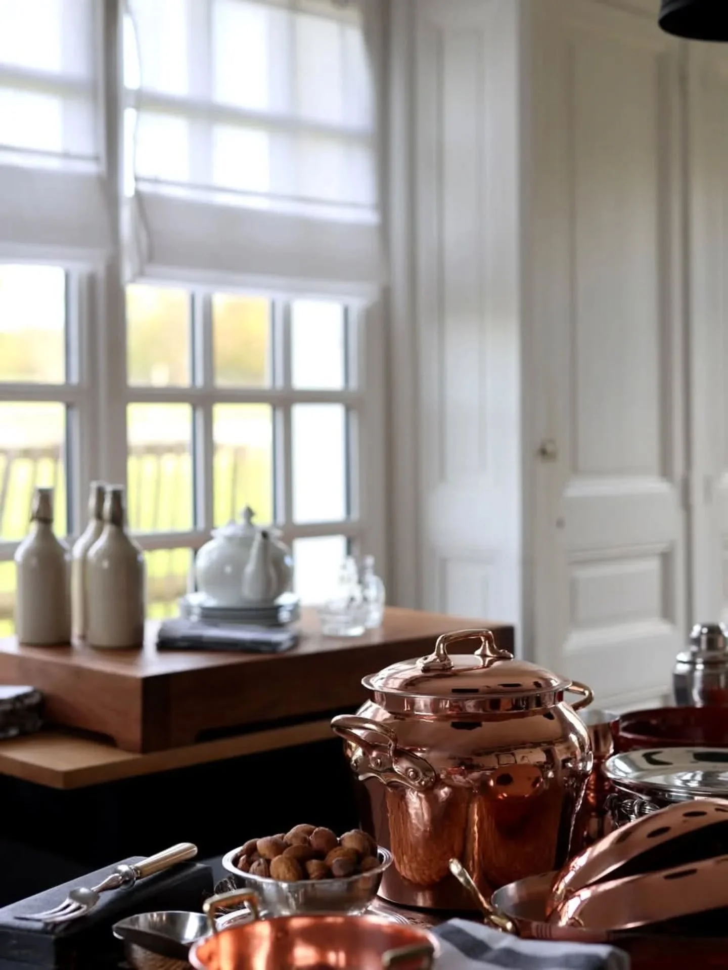Friday sunshine made for a shiny ✨ photo shoot of copper items for the online shop sale this weekend. Look for these beauties when new inventory arrives this Sunday at 8 AM Pacific and 11 AM Eastern time.

With only a few more shop events this year, 