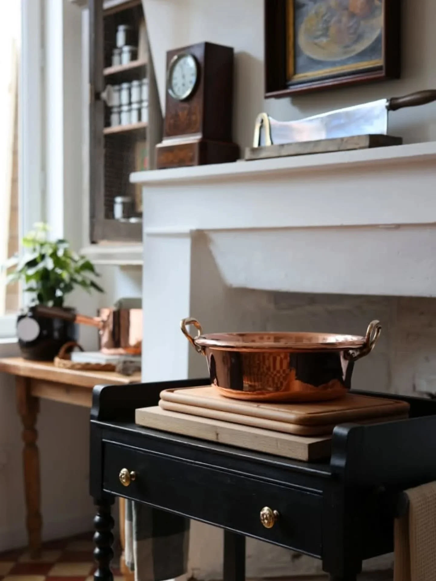 It's been an incredibly busy weekend. As I sit at my computer at nearly 9 PM on a Sunday night, it's really sinking in just how much we've done over the last 72 hours. Running back and forth between home and the new shop, picking up our oldest and hi