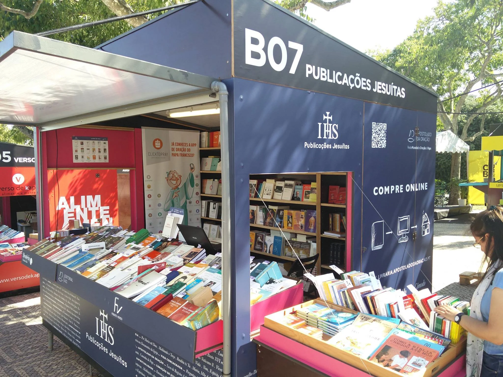Publicações Jesuítas na Feira do Livro de Lisboa