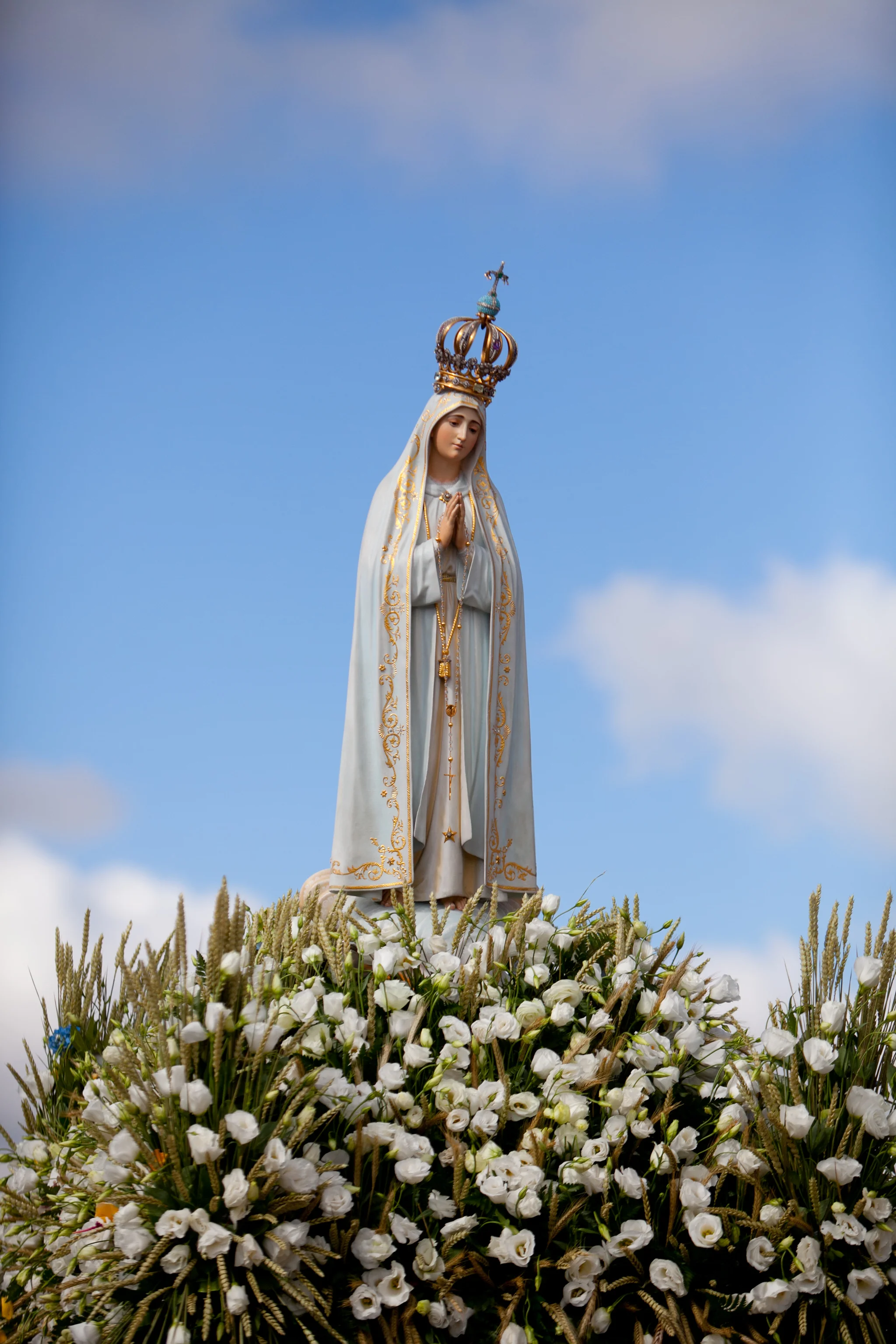 Terça-feira, memória litúrgica da Virgem Santa Maria, Rainha