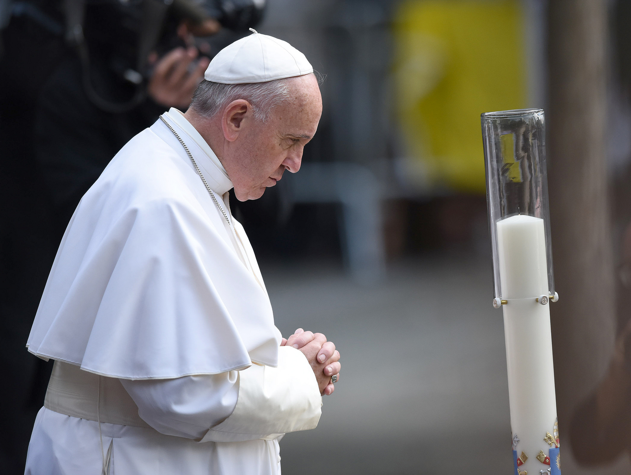 Papa pede orações pela Igreja contra ataques do demónio