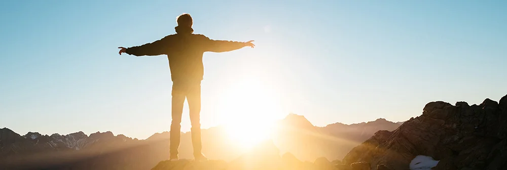 IGREJA QUE CANTA E REZA