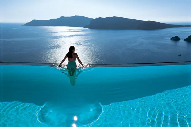 Perivolas Hotel (5 Star)