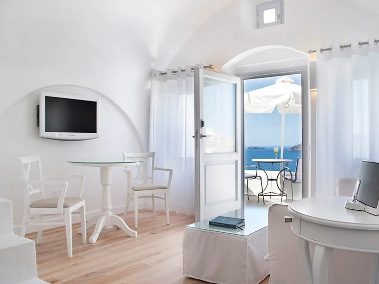 Katikies Hotel - The Leading Hotels of the World (5 Star)
