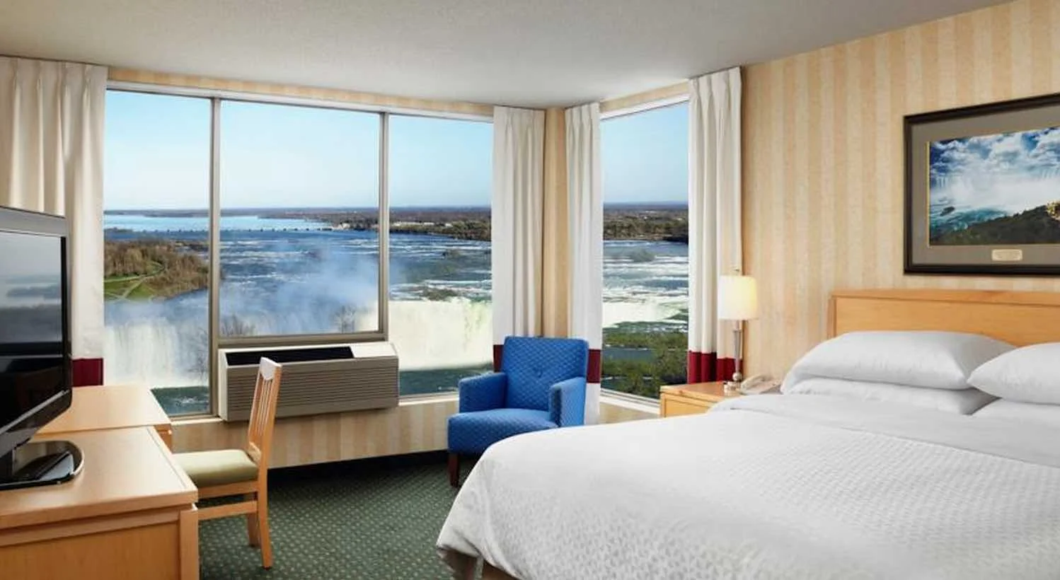 Four Points by Sheraton Niagara Falls Fallsview (4 Stars)